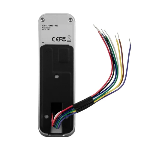 Zdjęcie przedstawia tylną część czytnika kart zbliżeniowych z widocznymi kolorowymi przewodami. Obudowa urządzenia jest srebrna z czarnymi elementami, a na górze znajdują się oznaczenia techniczne.