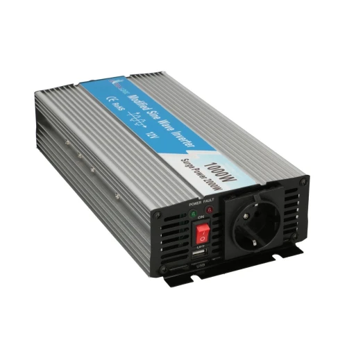 Zdjęcie przedstawia srebrny falownik Extralink o mocy 1000W z czarnym panelem przednim, na którym znajdują się gniazdo zasilania, przełącznik oraz port USB. Urządzenie ma niebieski pasek z nazwą modelu na górnej części obudowy.