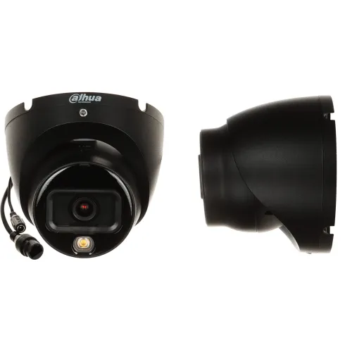 Czarna kamera IP Dahua z obiektywem 2.8 mm, widoczna z przodu i z boku. Kamera posiada złącza kablowe oraz diodę LED pod obiektywem.