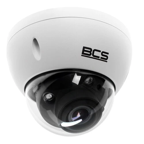 Na zdjęciu znajduje się Kamera kopułowa z audio 8Mpx BCS-DMIP5801AIR-IV, która oferuje transmisję online i streaming SPB. Urządzenie ma elegancki, biały design i jest przeznaczone do monitoringu wizyjnego.