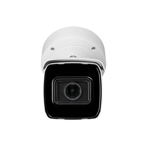 Biała kamera tubowa z czarnym obiektywem skierowana jest prosto w stronę widza. Kamera ma nowoczesny design i jest przeznaczona do monitoringu.