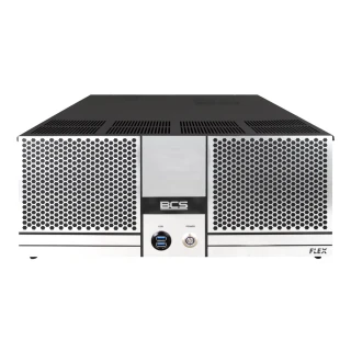 Na zdjęciu znajduje się rejestrator IP BCS z serii FLEX, z widocznym logo BCS na przednim panelu. Urządzenie ma perforowaną obudowę z portami USB i przyciskiem zasilania na froncie.