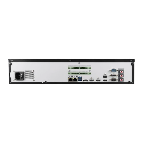 Zdjęcie przedstawia tylny panel rejestratora IP z różnorodnymi portami i złączami, w tym złączami HDMI, USB, audio oraz sieciowymi. Obudowa urządzenia jest w kolorze srebrnym z czarnymi elementami na krawędziach.