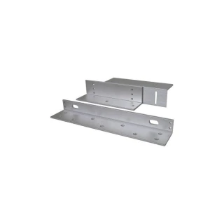 Uchwyt montażowy typu ZL do drzwi. Metalowy element z otworami montażowymi.