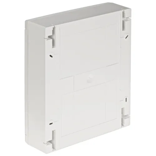 Prostokątna, biała obudowa elektryczna z tworzywa sztucznego, widziana od strony mocowania. Posiada otwory montażowe na krawędziach oraz delikatne linie podziału na powierzchni.