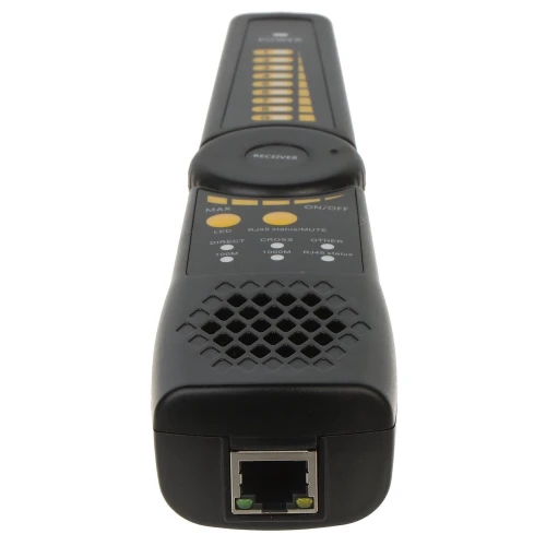 Zdjęcie przedstawia czarny tester kabli sieciowych z widocznymi przyciskami i diodami na górnej części urządzenia. Na dole znajduje się port RJ45, a na obudowie widoczne są oznaczenia funkcji i wskaźników.